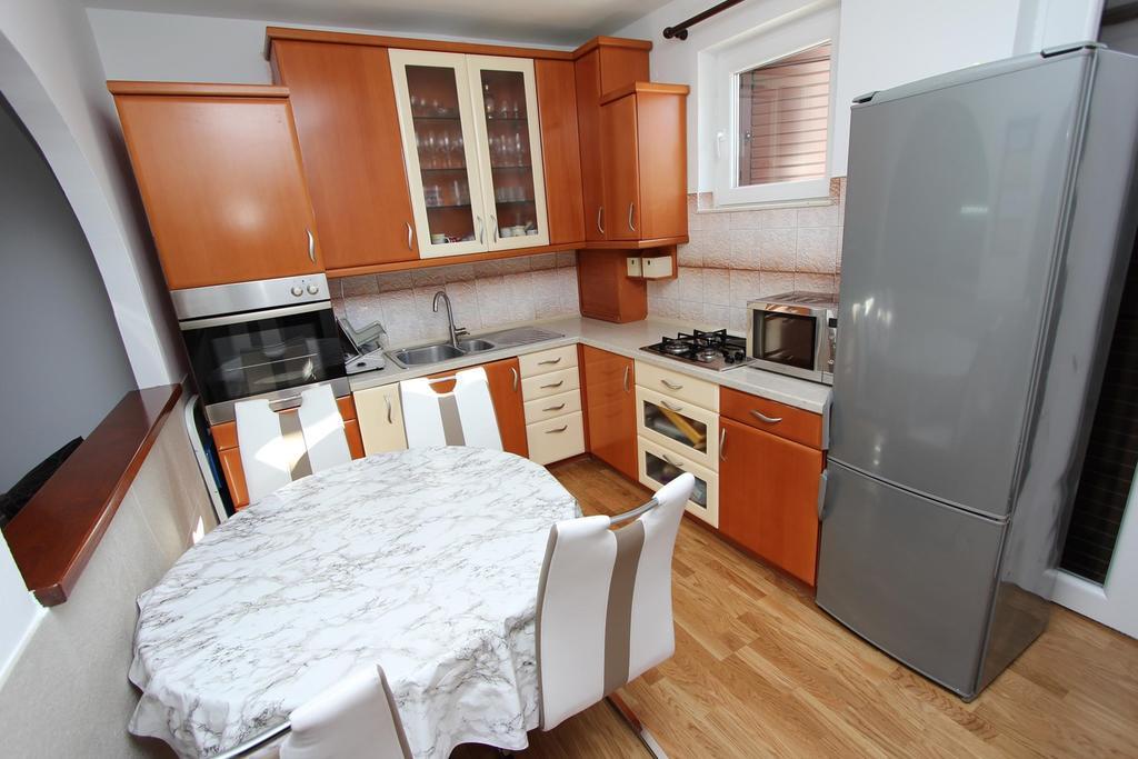 Apartment Ilinovic Ρόβινι Εξωτερικό φωτογραφία